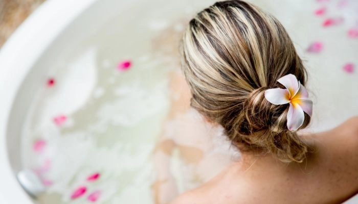 Benefits of rose geranium oil for women's health